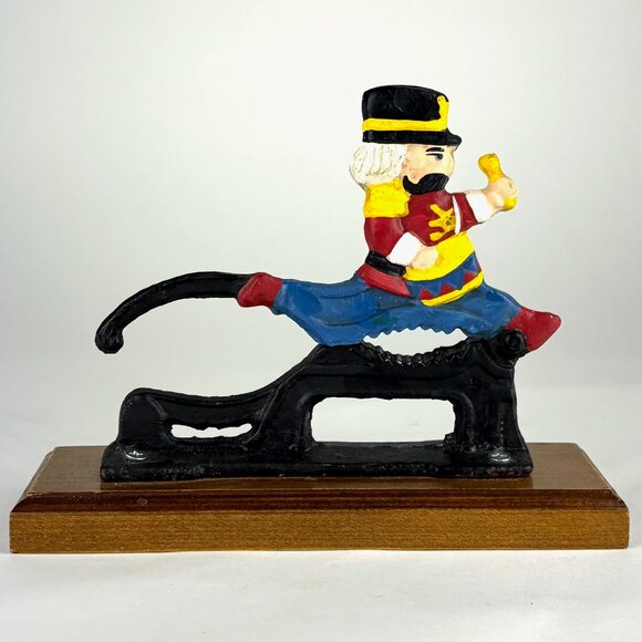 Vintage Cast Iron Nutcracker Man Soldier Lever 1950s Hand Painted on Wood Base - Picture 3 of 8